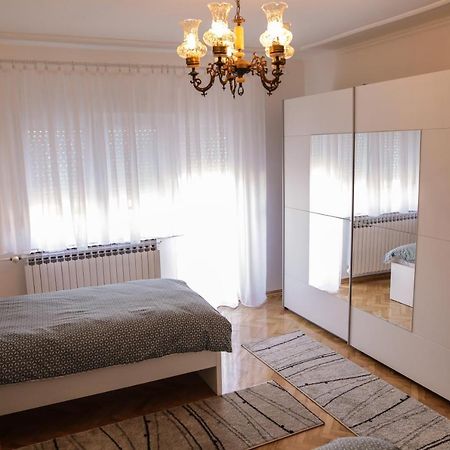 Apartman Kaya Appartement Ðakovo Buitenkant foto