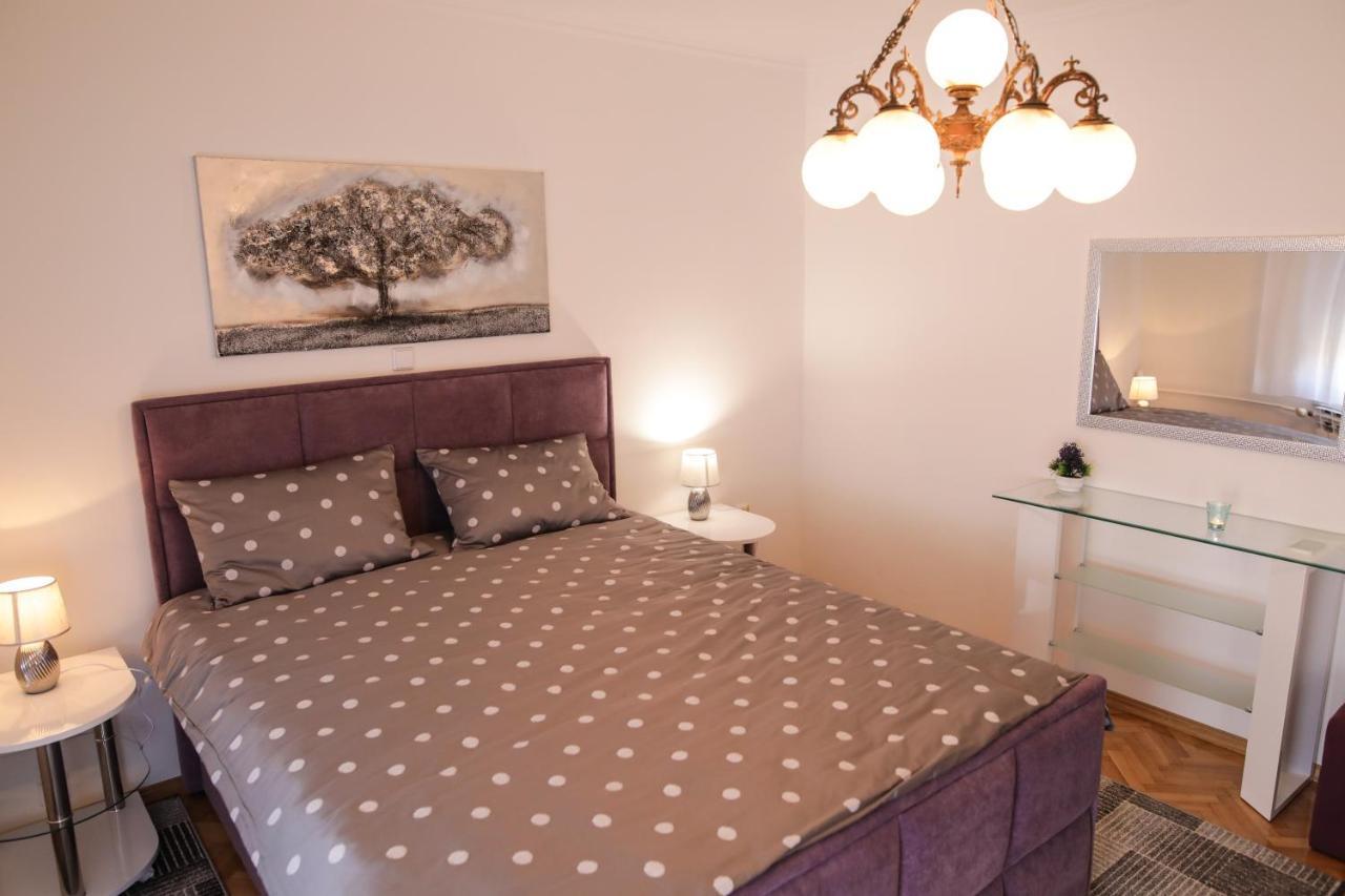 Apartman Kaya Appartement Ðakovo Buitenkant foto