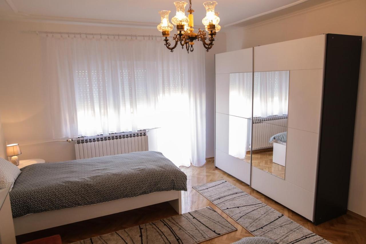 Apartman Kaya Appartement Ðakovo Buitenkant foto