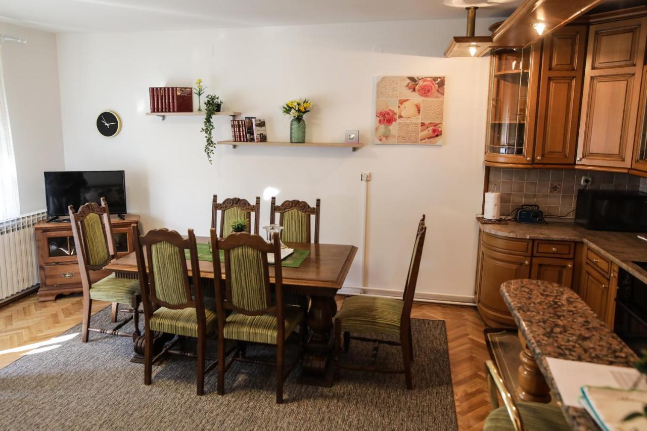 Apartman Kaya Appartement Ðakovo Buitenkant foto